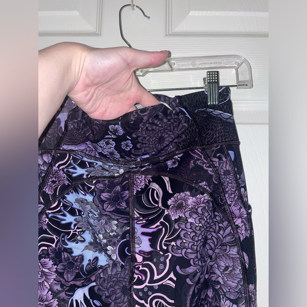 lululemon athletica Purple and Black Patterned Leggings - Picture 8 of 9